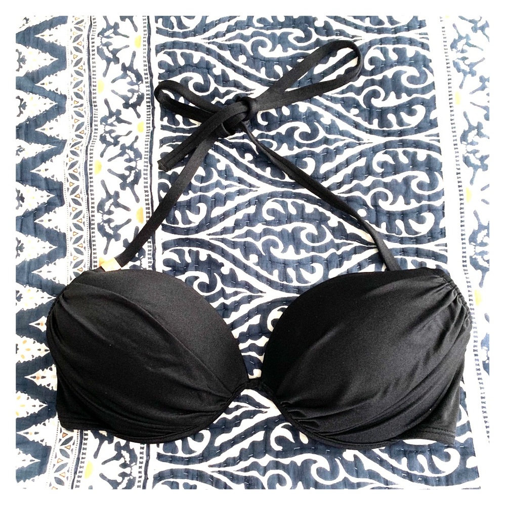 Victoria’s Secret bikini top